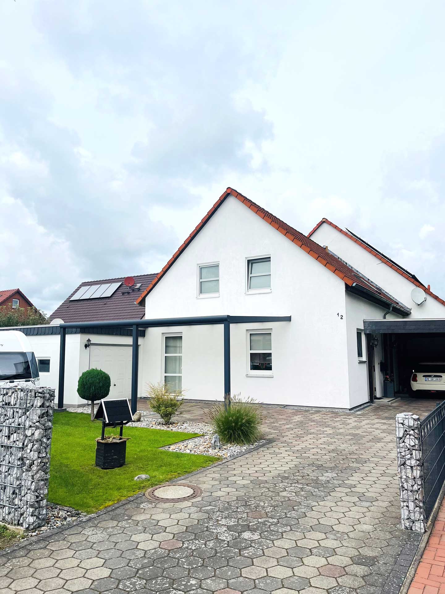 Doppelhaushälfte mit Garage und Carport in ruhiger Dorfrandlage in Wendeburg-0