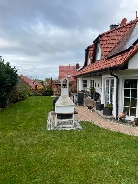 Angebote - image pfeil-runter on https://mktf-immobilien.de