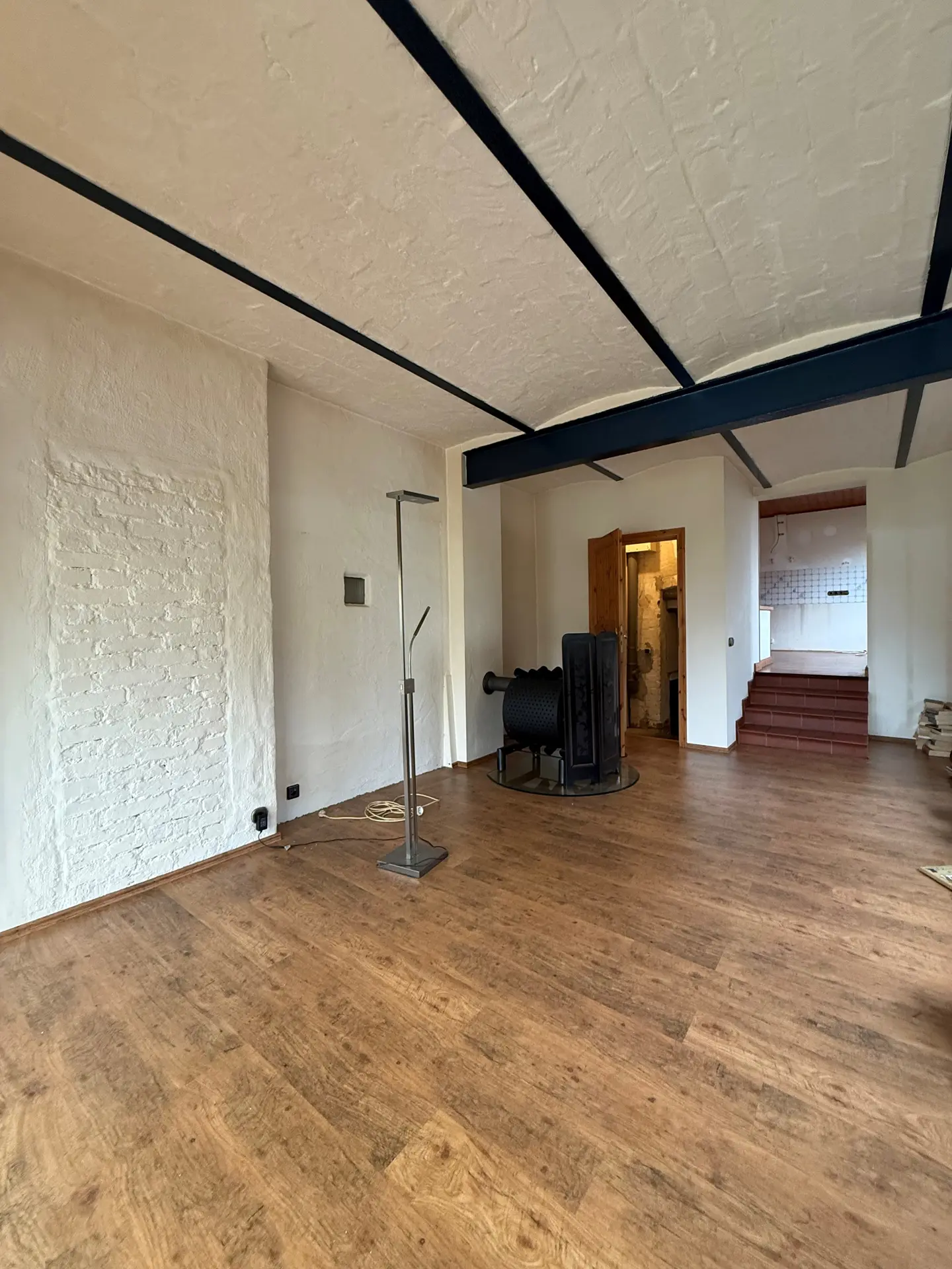 Angebote - image pfeil-runter on https://mktf-immobilien.de