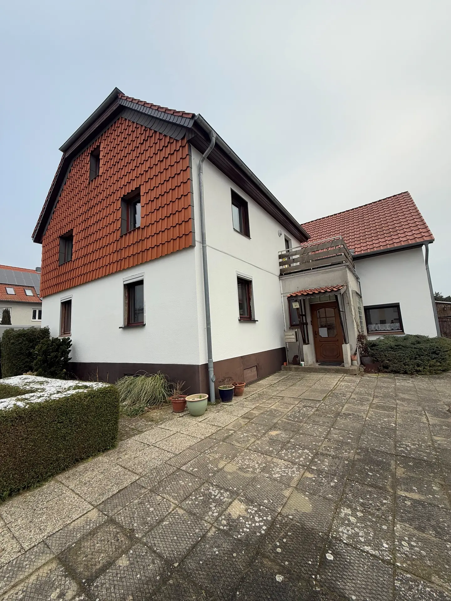 Angebote - image pfeil-runter on https://mktf-immobilien.de