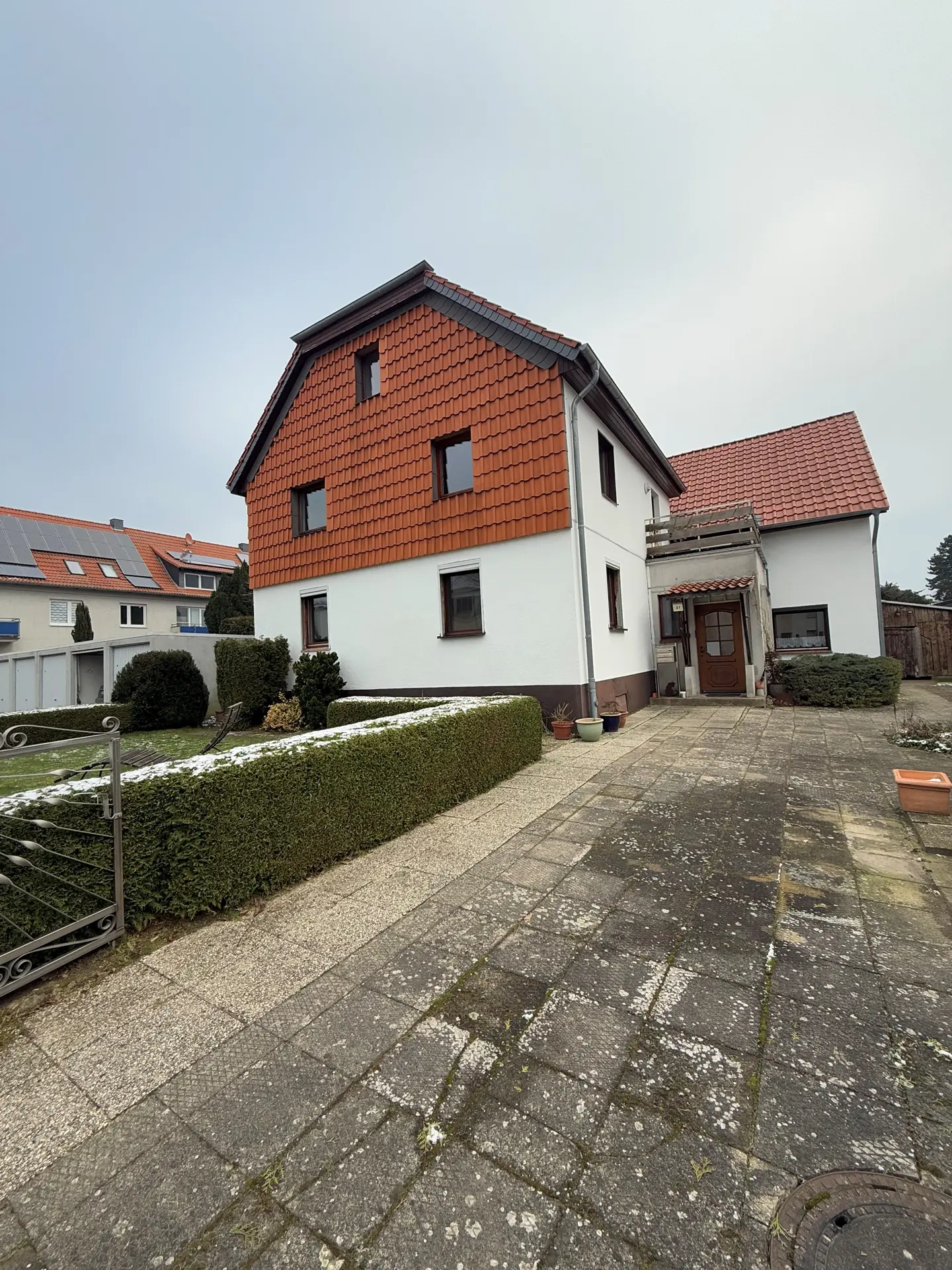 Angebote - image pfeil-runter on https://mktf-immobilien.de