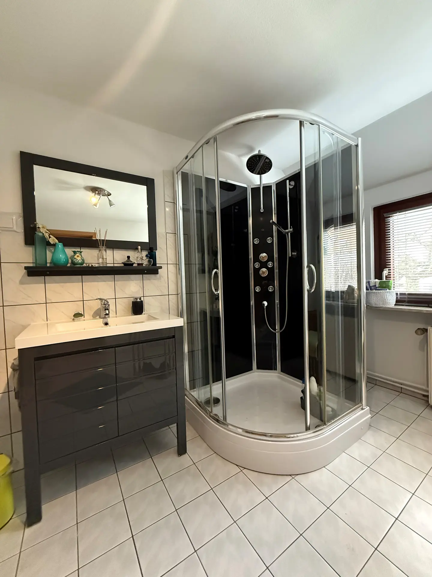 Angebote - image pfeil-runter on https://mktf-immobilien.de