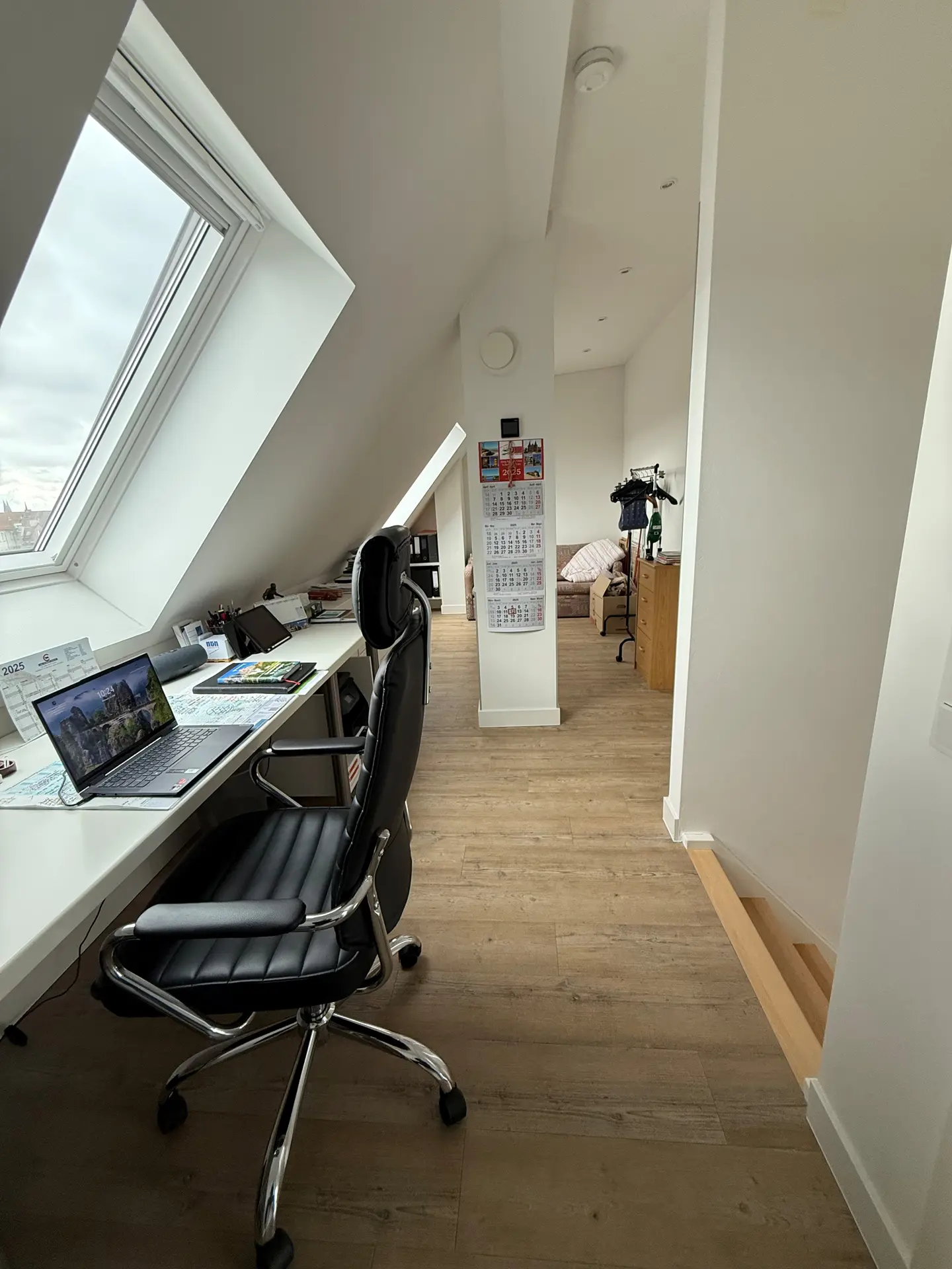 Angebote - image pfeil-runter on https://mktf-immobilien.de