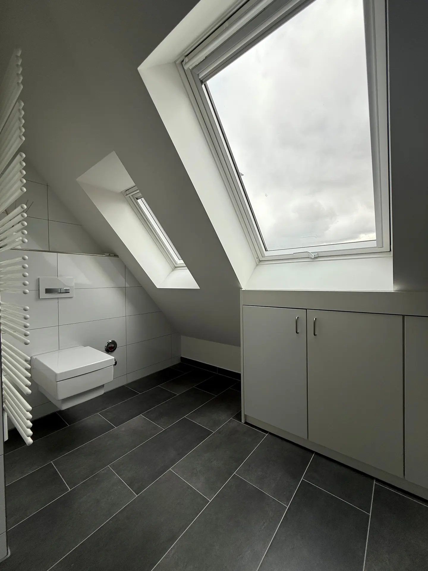 Angebote - image pfeil-runter on https://mktf-immobilien.de