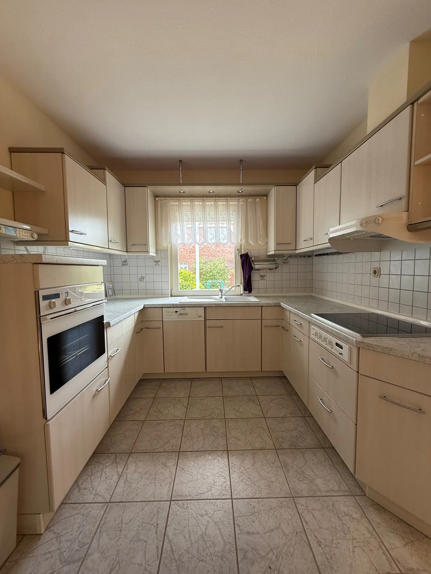 Angebote - image pfeil-runter on https://mktf-immobilien.de