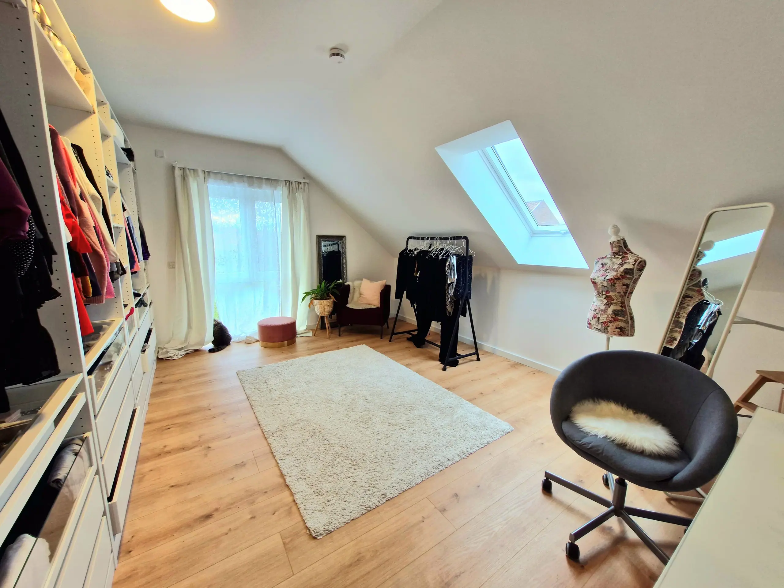 Angebote - image pfeil-runter on https://mktf-immobilien.de