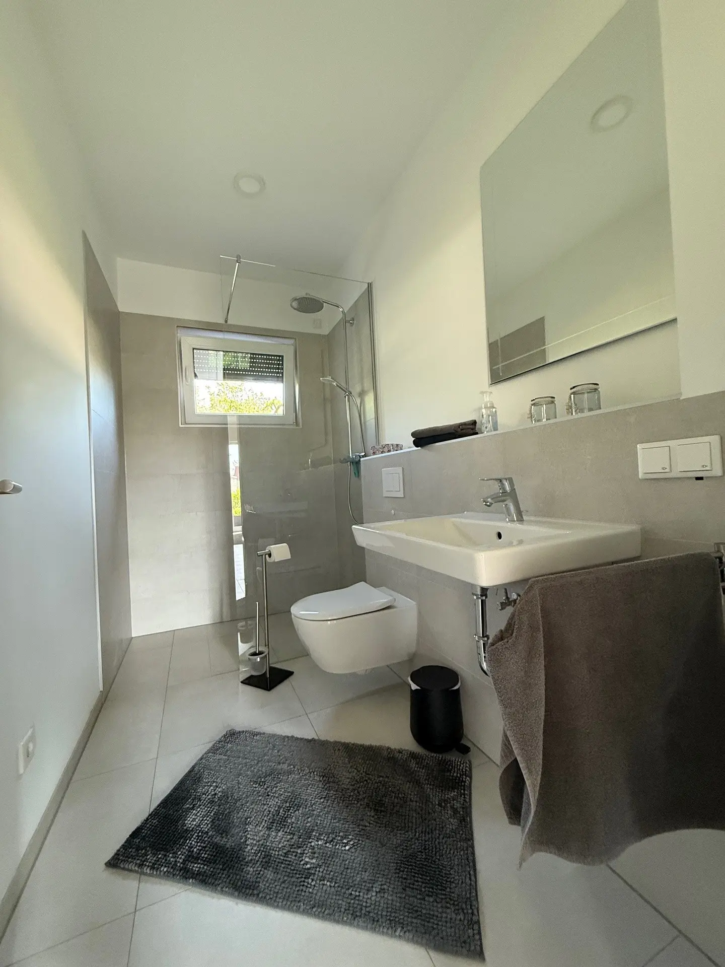 Angebote - image pfeil-runter on https://mktf-immobilien.de