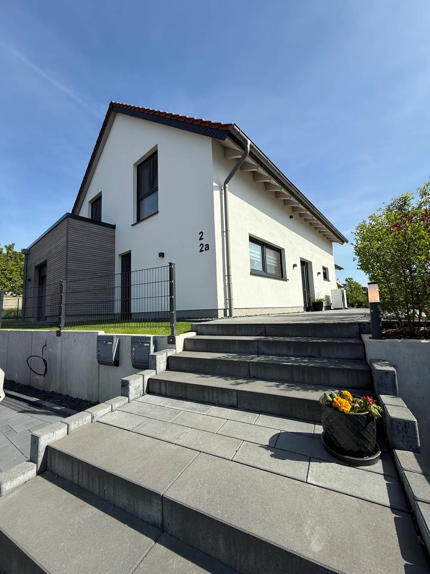 Angebote - image pfeil-runter on https://mktf-immobilien.de