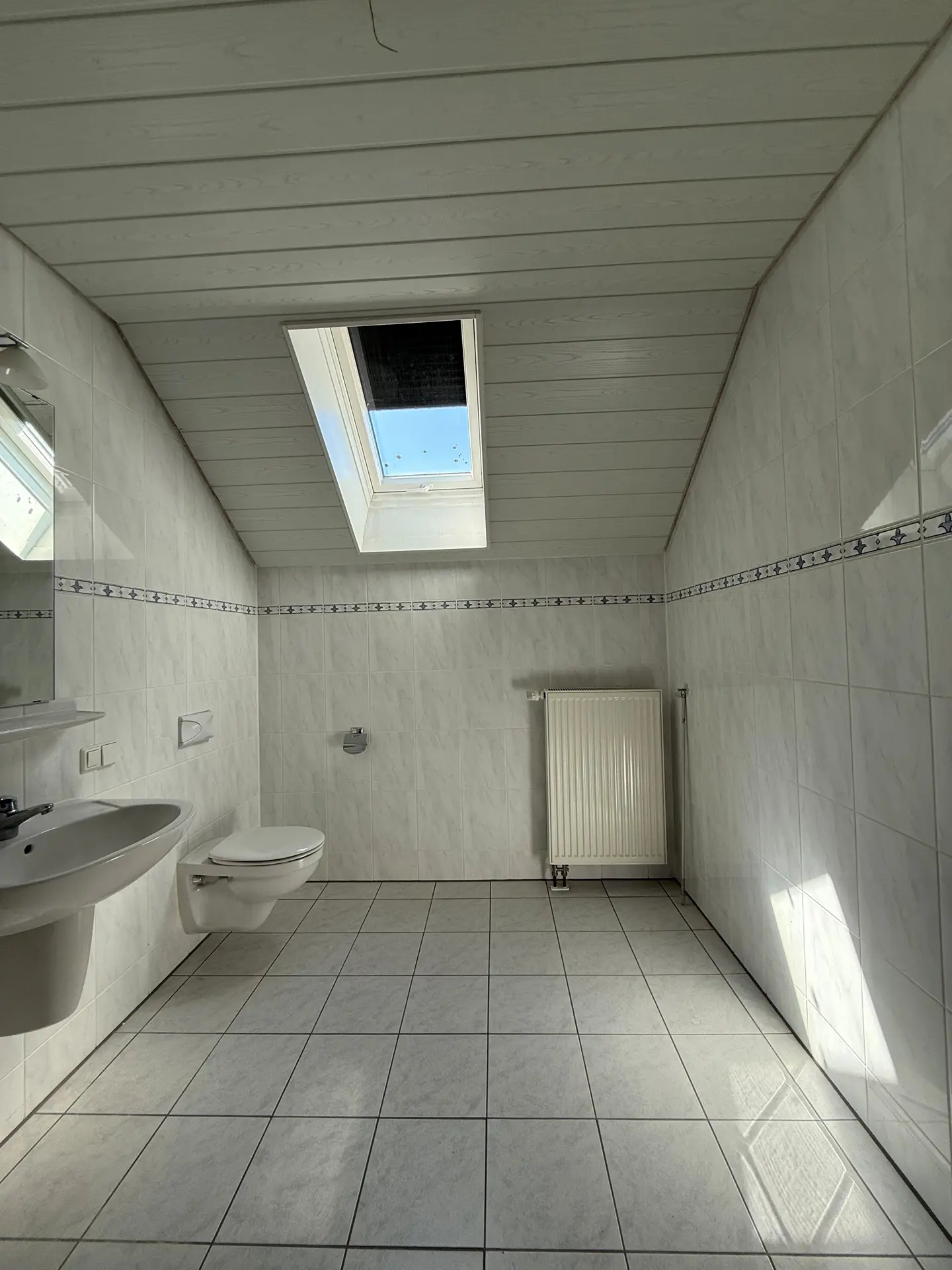 Angebote - image pfeil-runter on https://mktf-immobilien.de