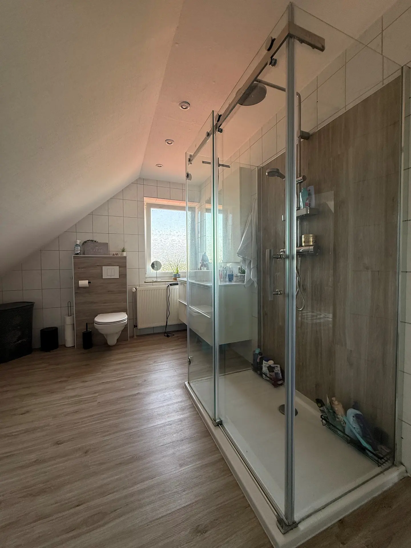 Angebote - image pfeil-runter on https://mktf-immobilien.de