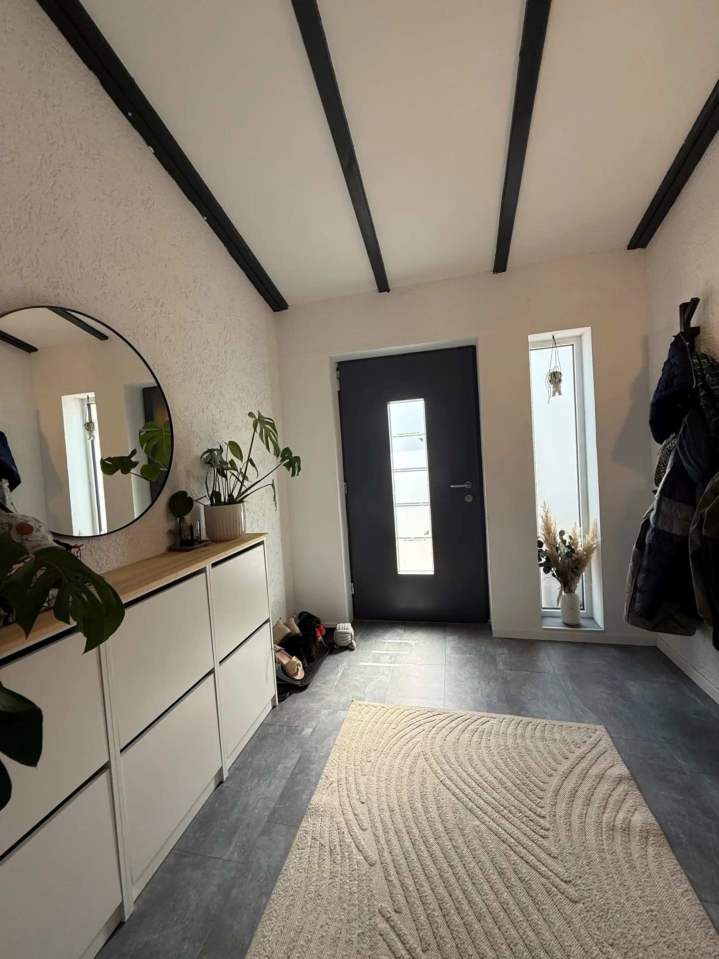 Angebote - image pfeil-runter on https://mktf-immobilien.de