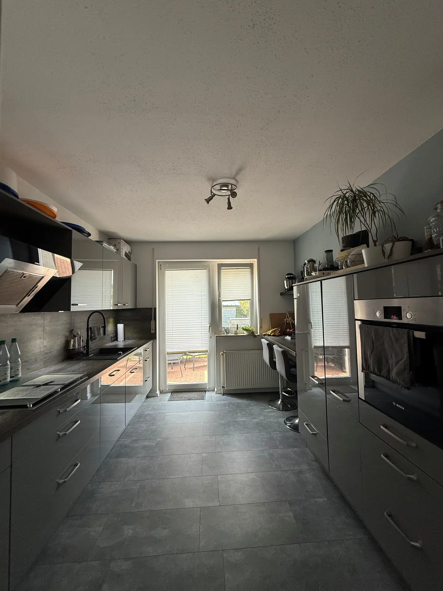 Angebote - image pfeil-runter on https://mktf-immobilien.de