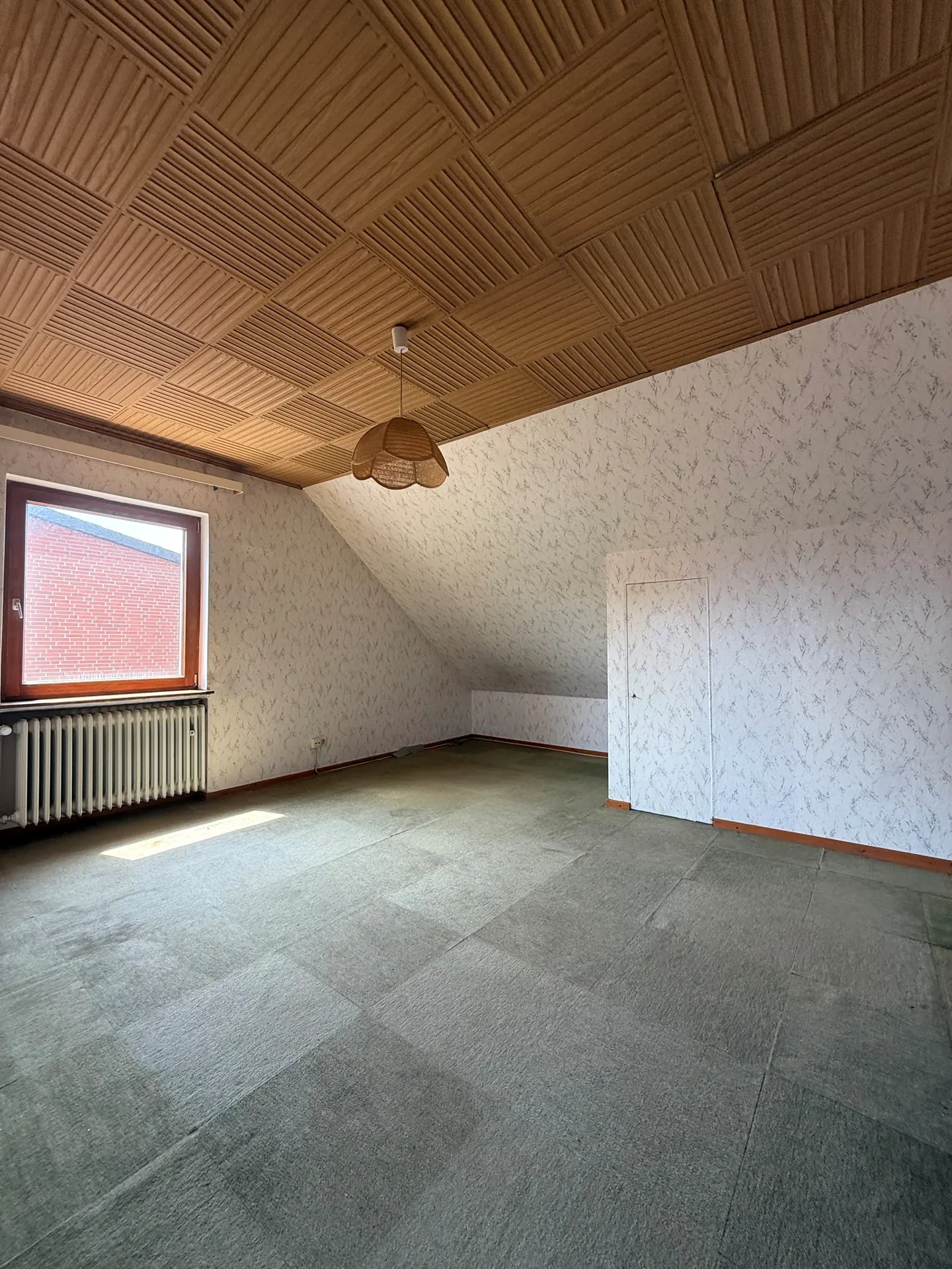 Angebote - image pfeil-runter on https://mktf-immobilien.de