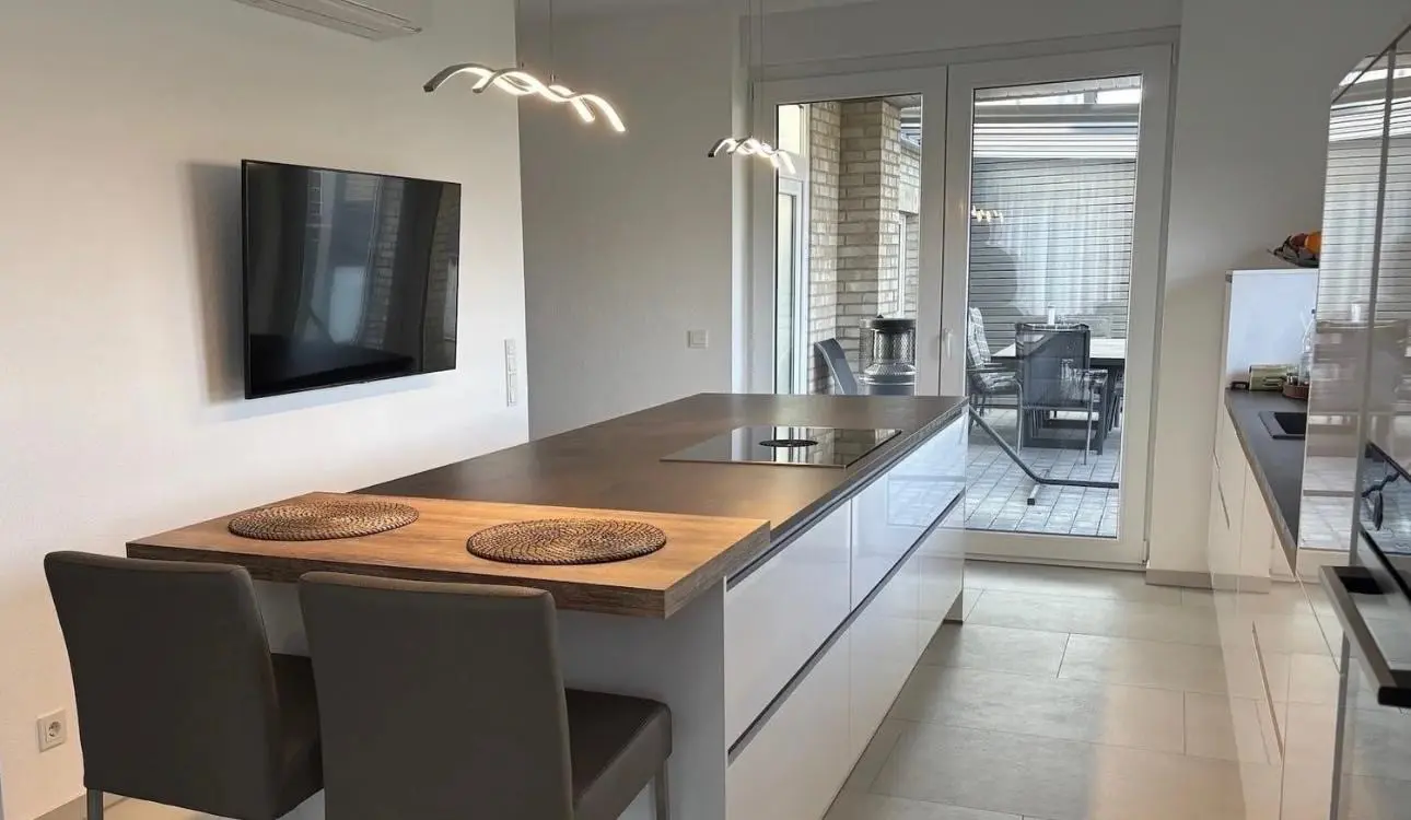 Angebote - image pfeil-runter on https://mktf-immobilien.de