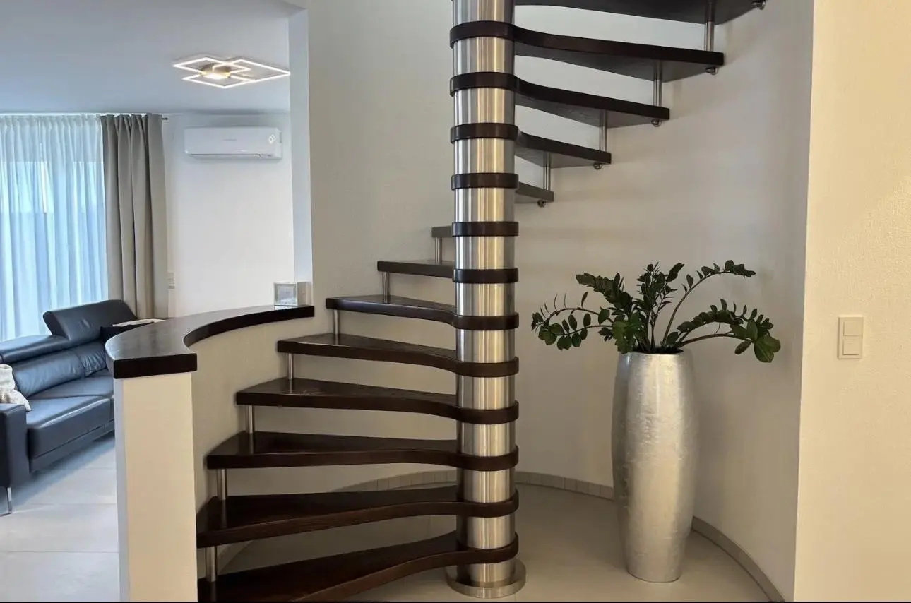 Angebote - image pfeil-runter on https://mktf-immobilien.de