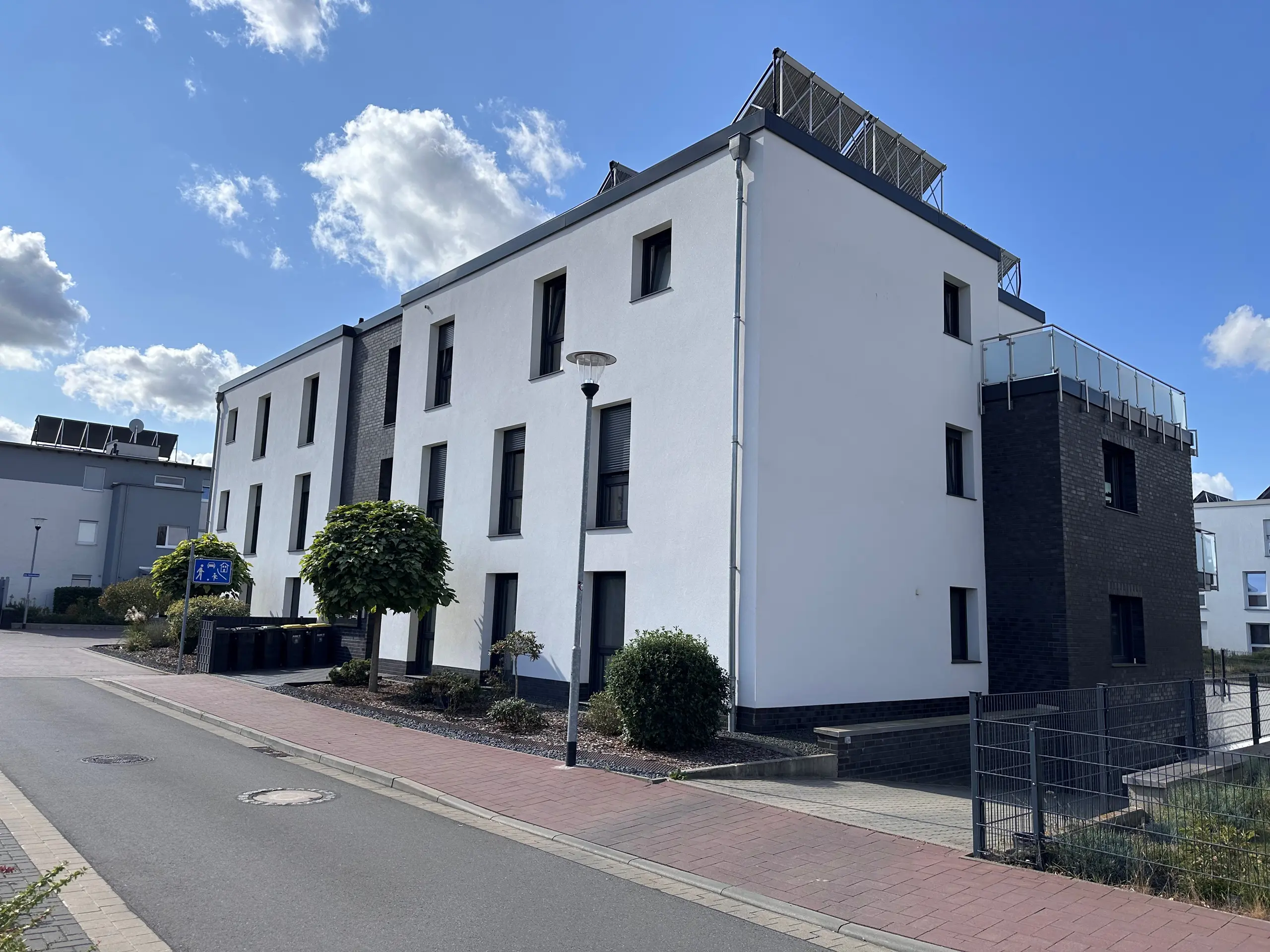 Angebote - image pfeil-runter on https://mktf-immobilien.de