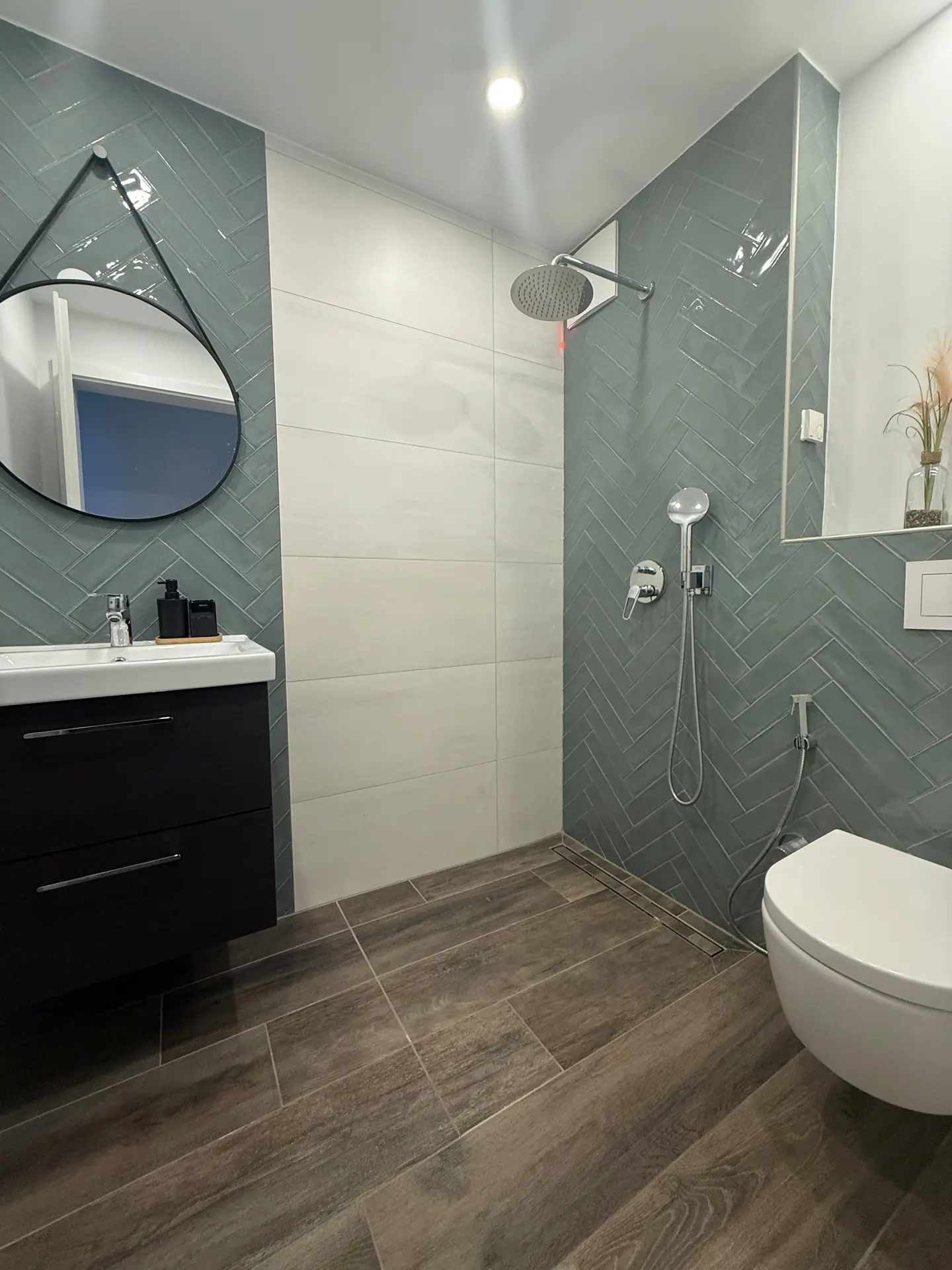 Angebote - image pfeil-runter on https://mktf-immobilien.de